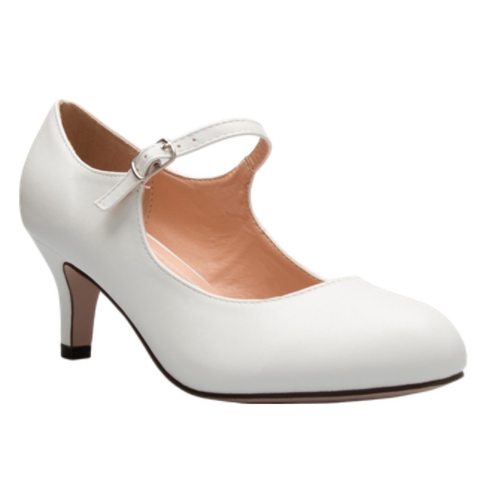 Olivia K Vintage Inspired White Mary Jane Heels